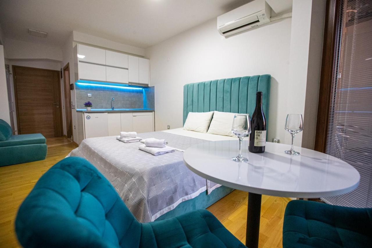 Park Queens Apartments אוהריד מראה חיצוני תמונה