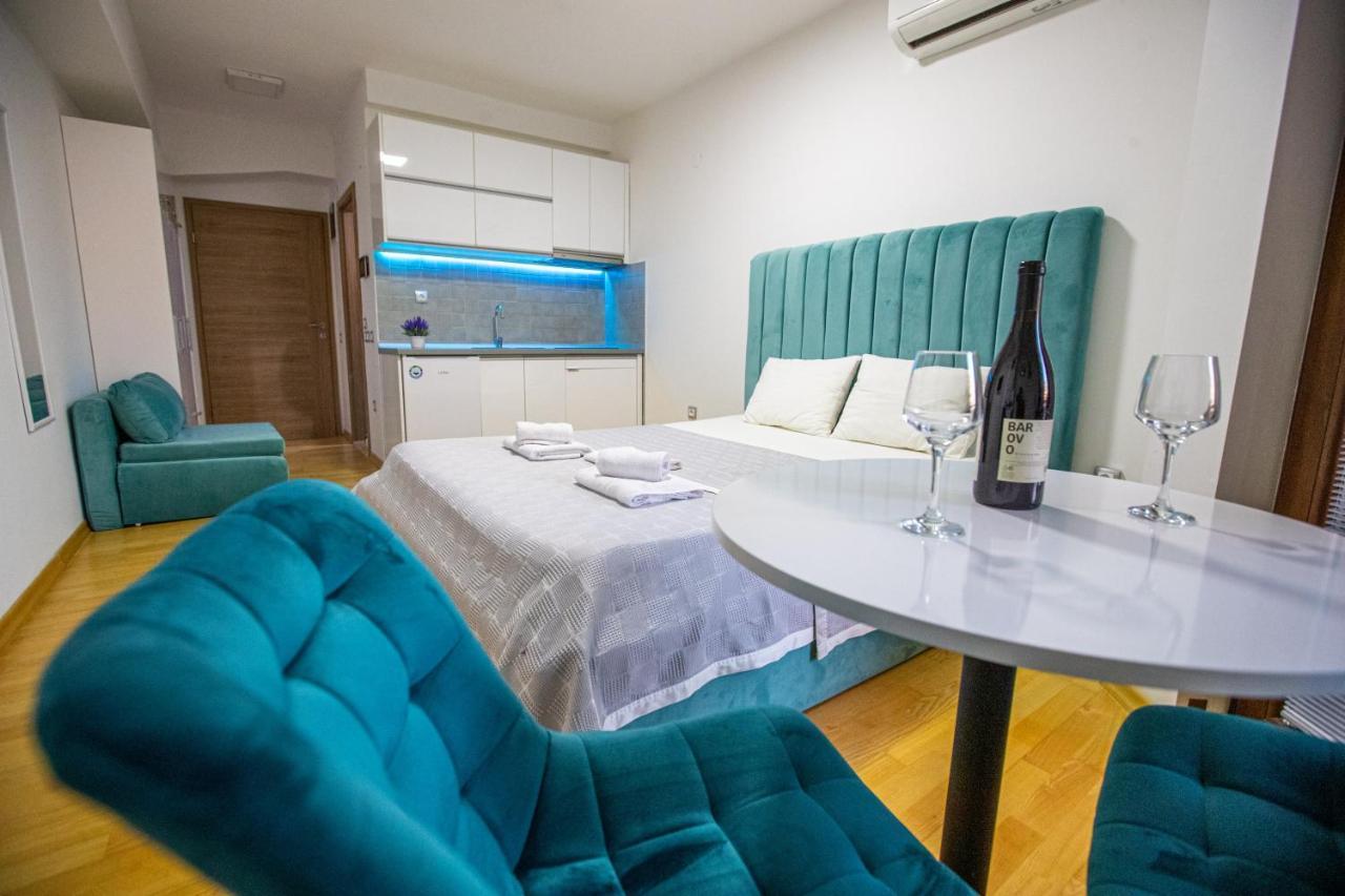 Park Queens Apartments אוהריד מראה חיצוני תמונה