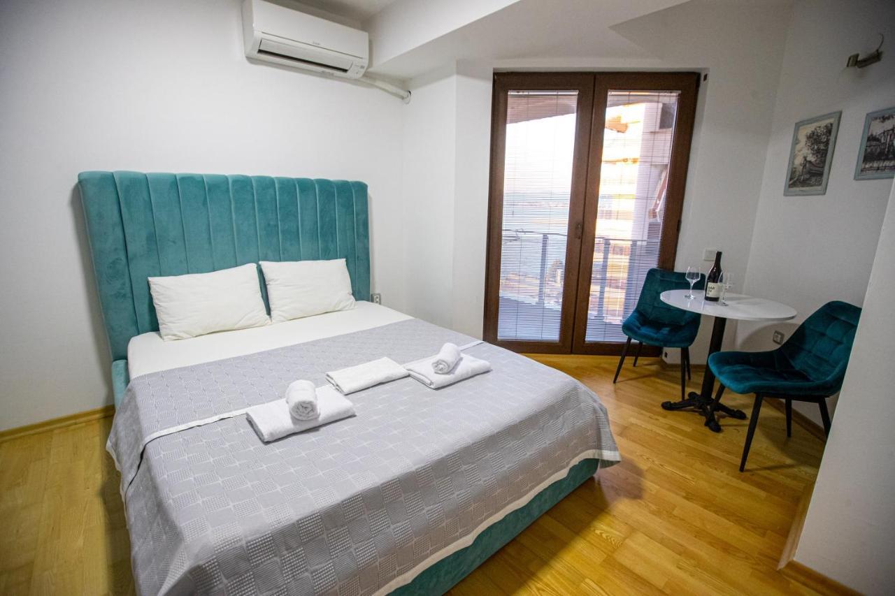 Park Queens Apartments אוהריד מראה חיצוני תמונה