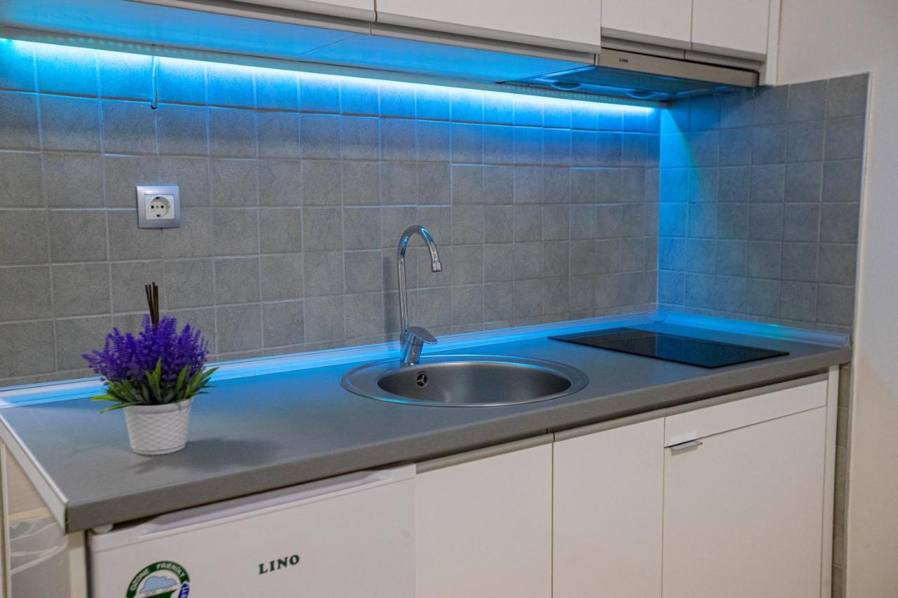Park Queens Apartments אוהריד מראה חיצוני תמונה