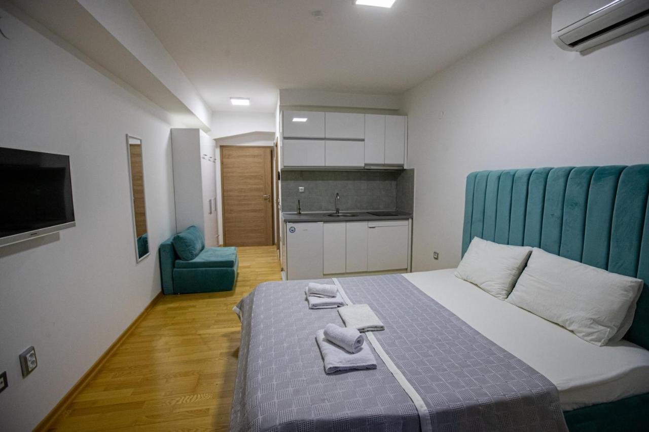 Park Queens Apartments אוהריד מראה חיצוני תמונה