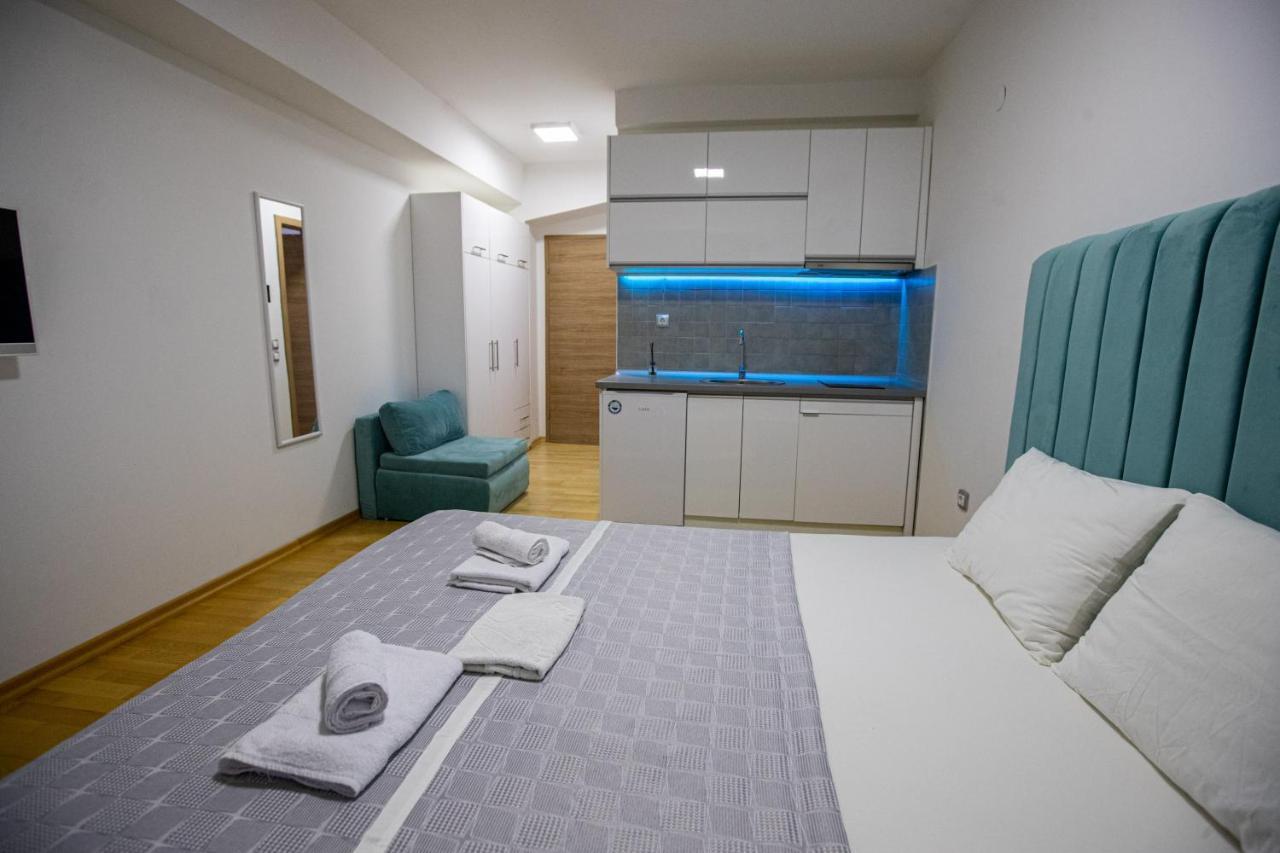 Park Queens Apartments אוהריד מראה חיצוני תמונה